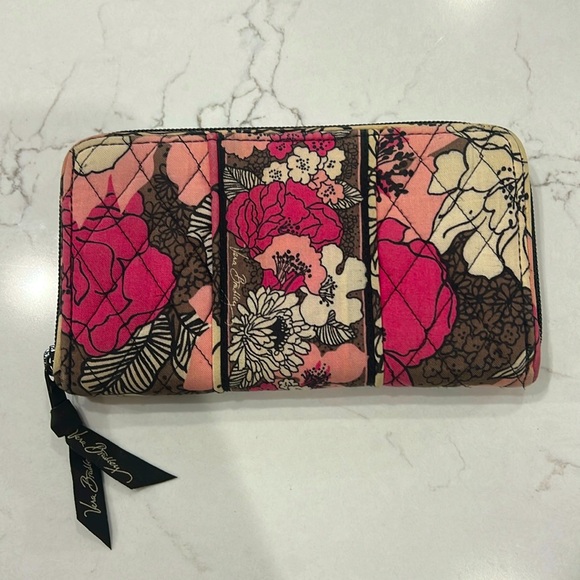 Vera Bradley Other - Vera Bradley floral wallet
